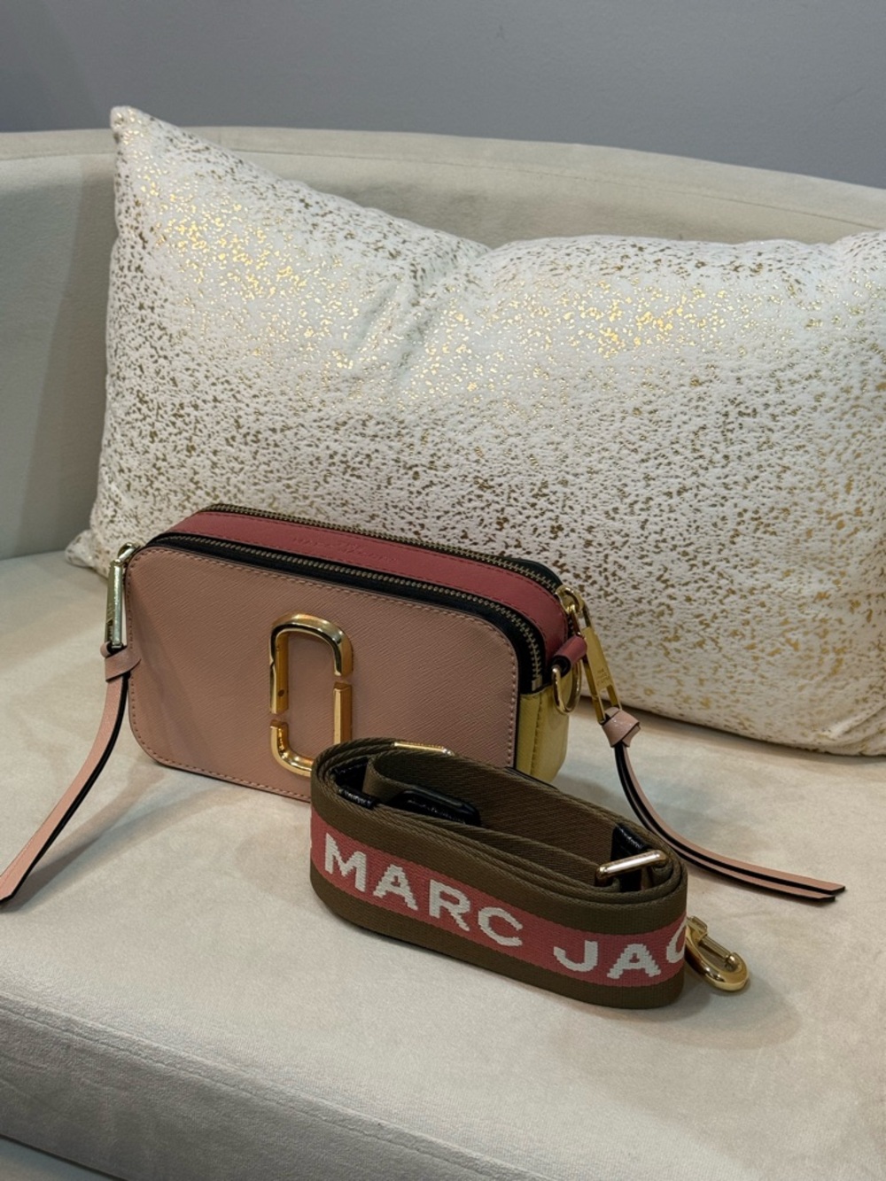 Marc Jacobs Two-Tone Pink Double Zip Snapshot Crossbody